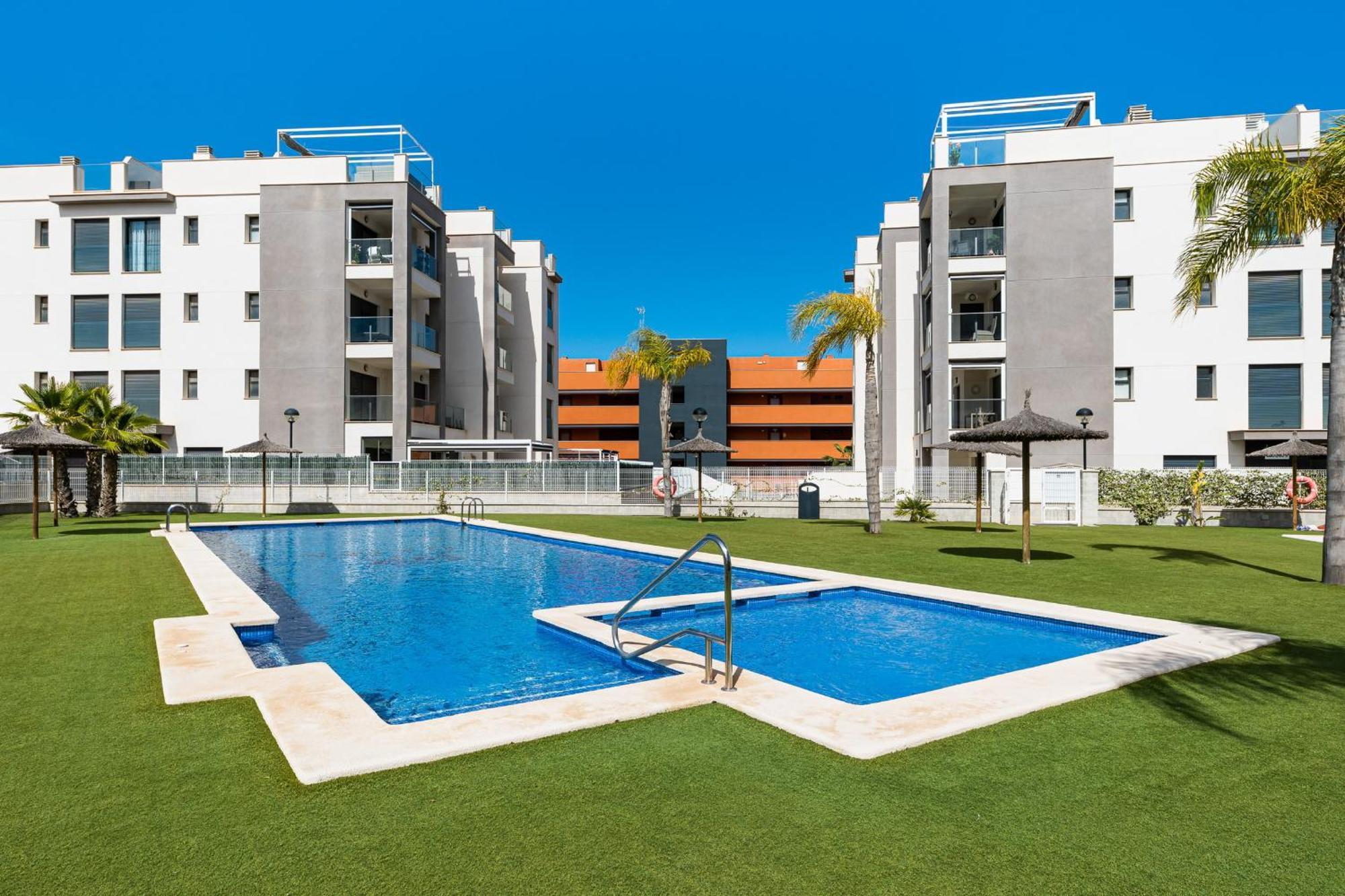 Valentino Golf II Sunrise Apartment Аликанте Екстериор снимка